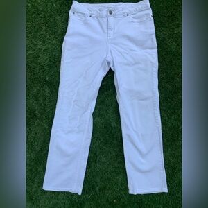 CROFT & BARROW white straight leg jeans